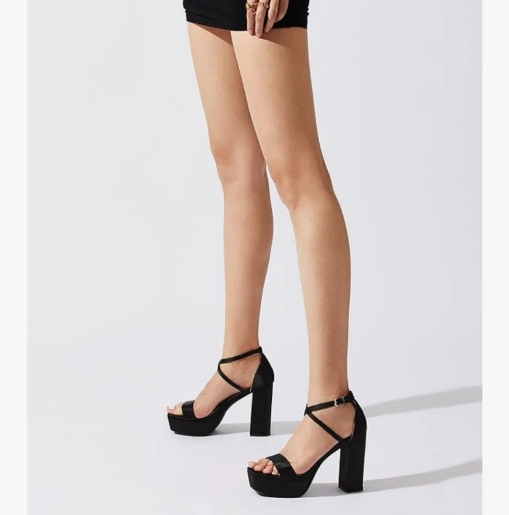 Elegant Black Platform Heels New